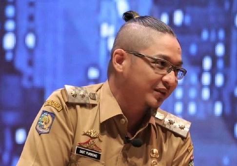 Gaya Rambut Pasha Ungu Kayak Preman Pasar
