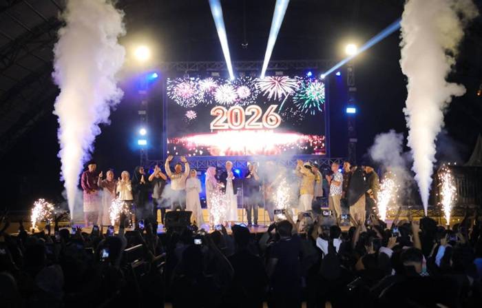 Gema Seni Budaya Nusantara 2025 dan Konser Amal Bencana Sumatera Semarakkan Malam Pergantian Tahun Baru di Dumau