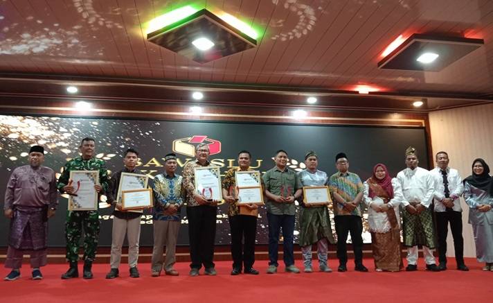 Terima Penghargaan Bawaslu Award 2025, Pemkab Rohil Apresiasi Penyelenggaraan Pilkada