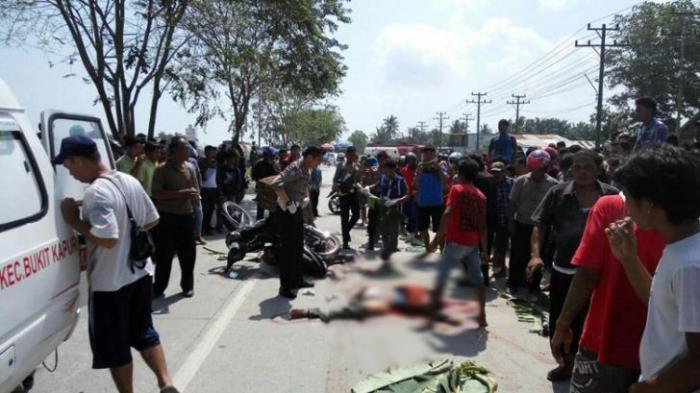 Pasutri Tewas Digilas Truk Pupuk di Dumai