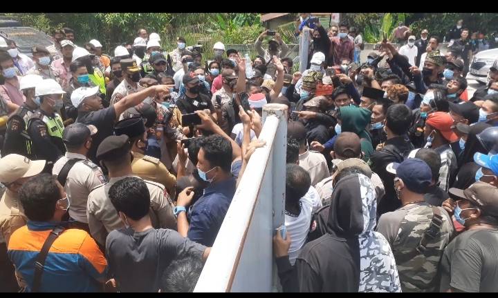 Demo PT EUP Sempat Memanas, Saat Anggota DPRD Dumai Berbicara