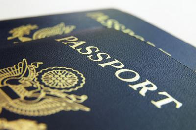 Tak Miliki Pasport, Petugas Imigrasi Bengkalis Tahan WNA Swedia