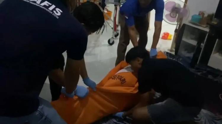 Usai Gorok Leher Neneknya, Pria Ini Bawa Kabur Emas dan Uang untuk Pesta Miras