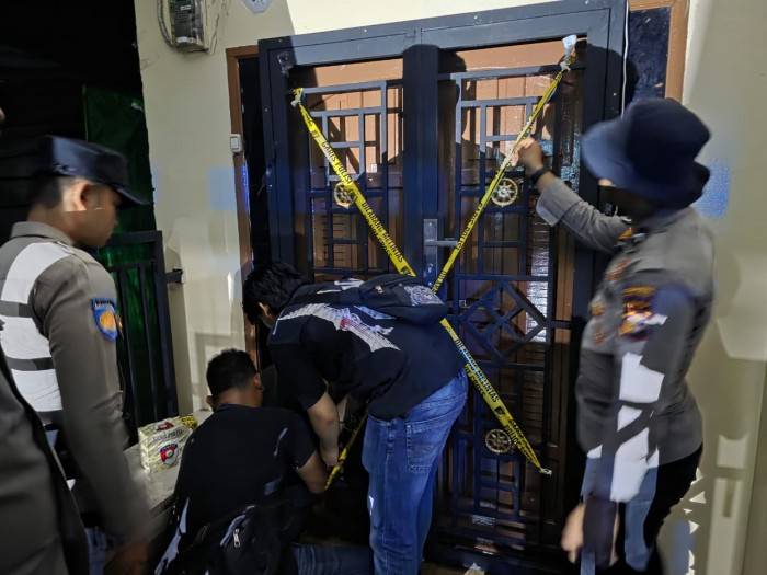 Polisi Segel 8 Rumah Terduga Sarang Narkoba di Panipahan, Situasi Mulai Kondusif