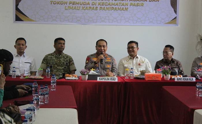 Redam Ketegangan di Panipahan, Kapolda Riau dan Bupati Rohil Kompak Pimpin Cooling System