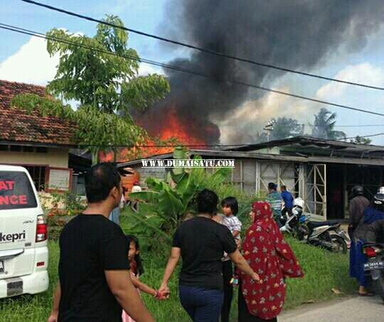 Sijago Merah kembali Menelan Tiga Petak Rumah Dinas TNI AL Dumai
