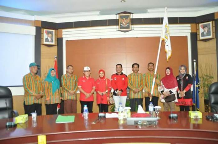 Zulkifli AS Lepas Peserta KTNA Dumai Ikuti Penas XV Di Aceh