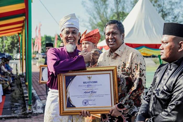 Semarak Hari Jadi Kota Dumai ke-27 Tahun, Wako Serahkan Penghargaan bagi Wajib Pajak hingga ASN Berprestasi
