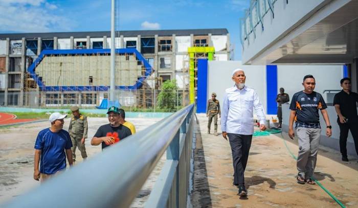 Pastikan Proses Pembangunan Walikota Dumai Tinjau Tribun Stadion Wan Dahlan Ibrahim dan Pembangunan GOR