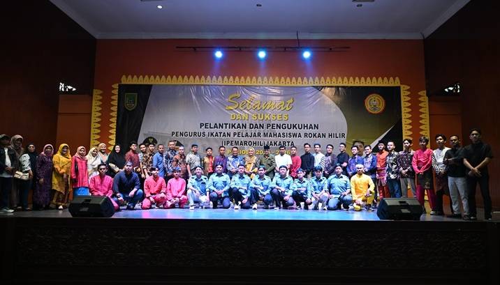 Lantik Kepengurusan IPEMAROHIL Jakarta Periode 2025-2025, Ini Pesan Bupati Rohil ke Pelajar