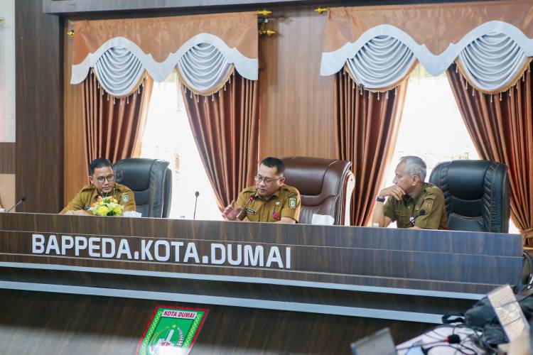 Sekda Fahmi Rizal Pimpin Rapat Pleno Pokja PKP, Targetkan Pengurangan Kawasan Kumuh di Dumai Tuntas