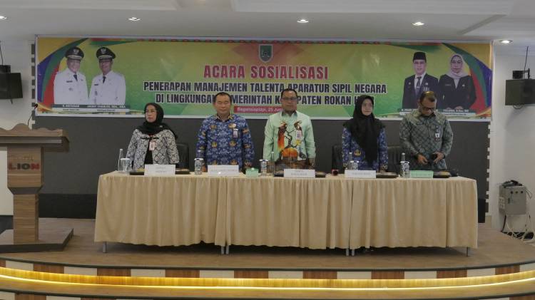 Mewakili Bupati Rohil, Sekda Fauzi Efrizal Buka Sosialisasi Manajemen Talenta ASN di Lingkungan Pemkab Rohil