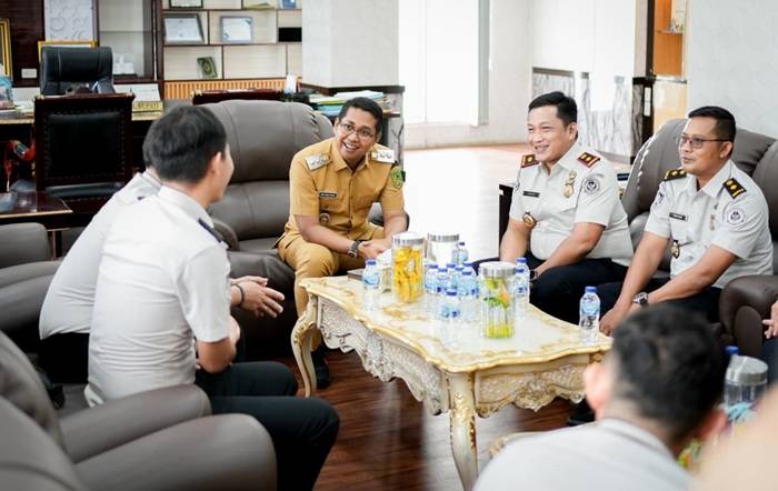 Perkuat Pelayanan Publik, Jhony Charles Sambut Hangat Kakanim Bagansiapiapi