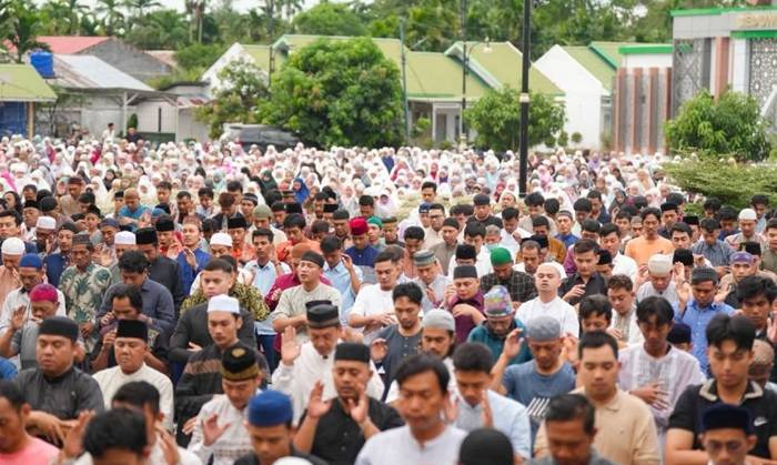 Menyembelih 'Sifat Hewan' dalam Diri, Pesan Mendalam Idul Adha dari Pelataran Masjid Agung Habiburrahman