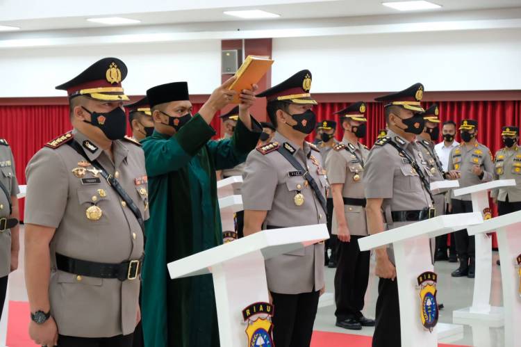 Pimpin Sertijab, Kapolda Riau Irjen Moh Iqbal Tekankan Jaga Marwah Kepolisian, AKBP Nurhadi Ismanto SH SIK Jabat Kapolres Dumai