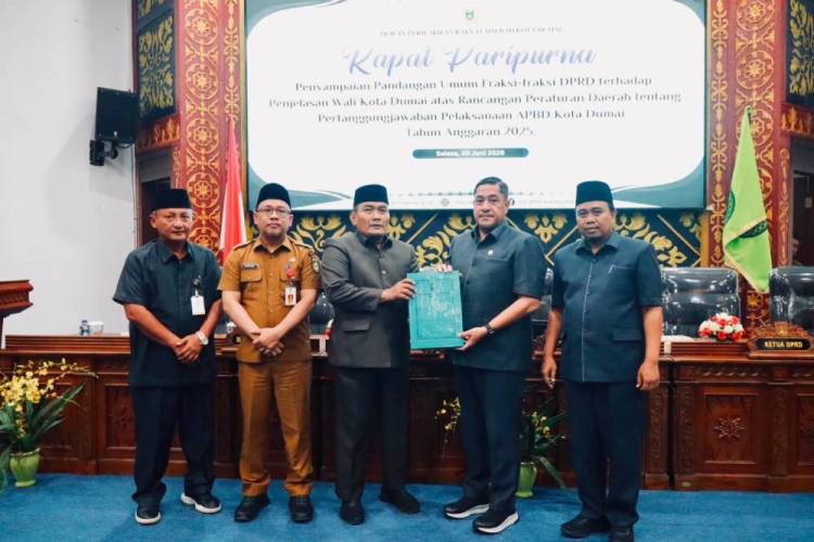 Paripurna DPRD Dumai, Wawako Sugiyarto Sampaikan Jawaban Wali Kota Atas Pandangan Umum Fraksi Terkait APBD 2025