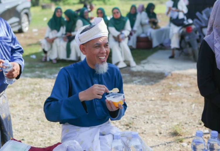 Pimpin Pawai Kafilah Dumai, Wali Kota Tebar Kepedulian dengan Borong UMKM