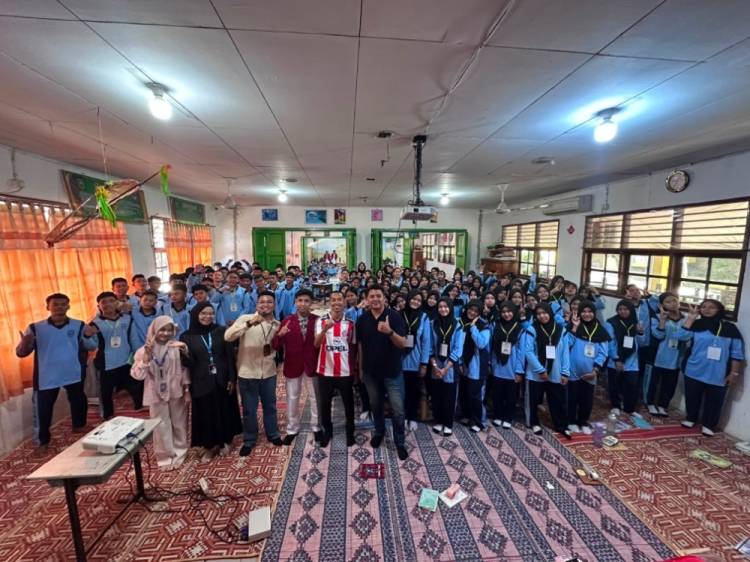 Hadir di MPLS SMAN 1, Diskominfotiksan Dumai Bekali 288 Siswa Baru Cara Bijak Bermedsos