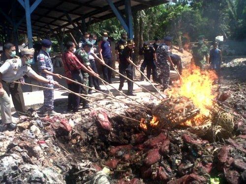 395 Karung Bawang Merah Ilegal Dimusnahkan BC Bengkalis