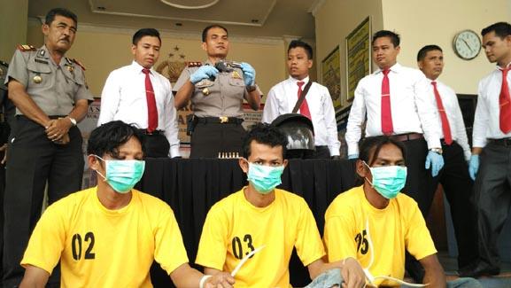 Diduga Tiga Spesialis Perampas Truk TBS Kelapa Sawit Diciduk Polres Rohul