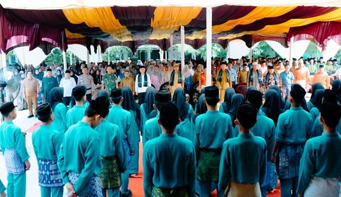 Wabup Jhony Charles Ajak Madrasah Cetak Generasi Berkarakter Digital dan Berakhlak Mulia
