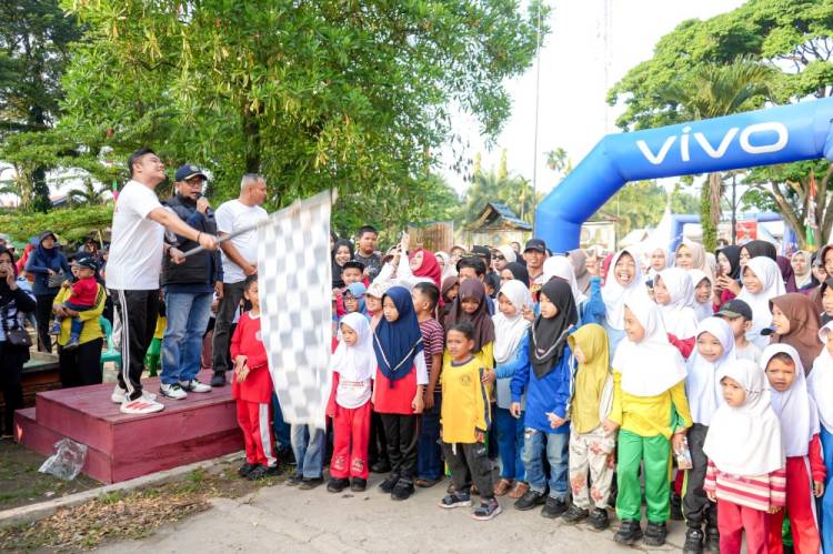 Semarak HUT ke-81 RI, Kecamatan Sungai Sembilan Gelar Jalan Santai dan Senam Bersama