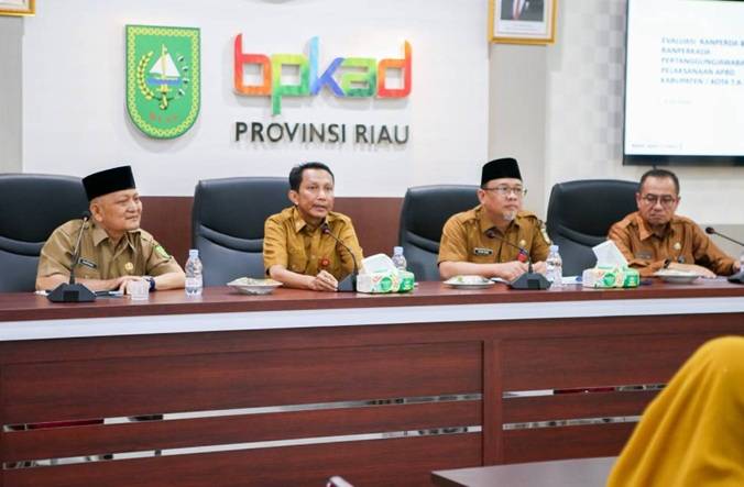 BPKAD Riau Apresiasi Pemko Dumai jadi Kabupaten/Kota Pertama Dalam Percepatan Evaluasi Ranperda Pertanggungjawaban Pelaksanaan APBD TA 2025