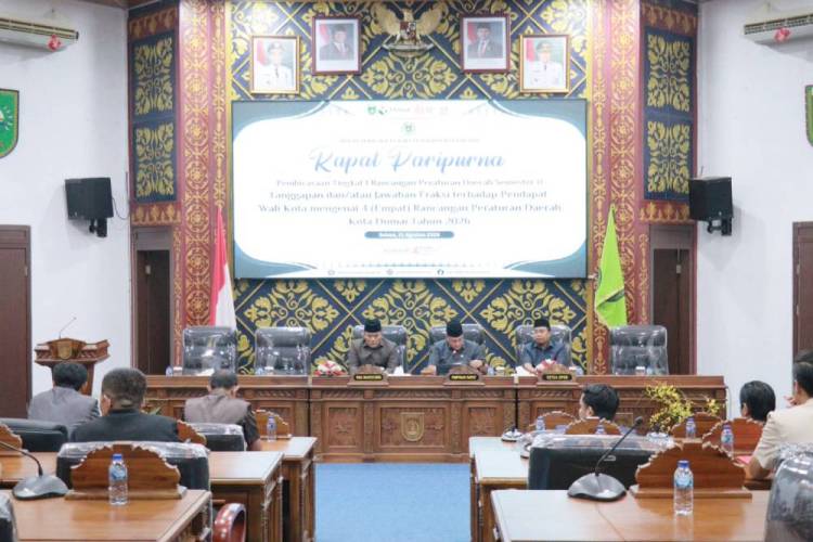 Pembahasan 4 Ranperda Inisiatif DPRD Dumai Memasuki Tahap Jawaban Fraksi dan Pembentukan Pansus
