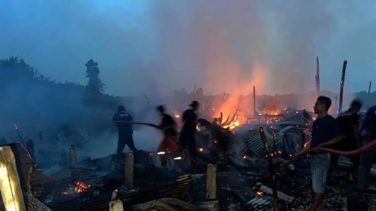 Kebakaran Hanguskan Rumah, Gudang, dan Tiga Boat di Bagansiapiapi
