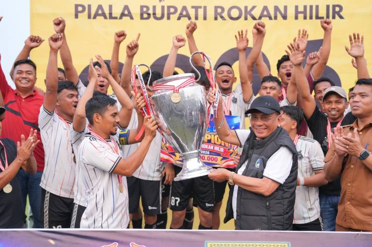 Bupati H. Bistaman Saksikan Final Bupati CUP 1, Sebaya FC Keluar Sebagai Juara