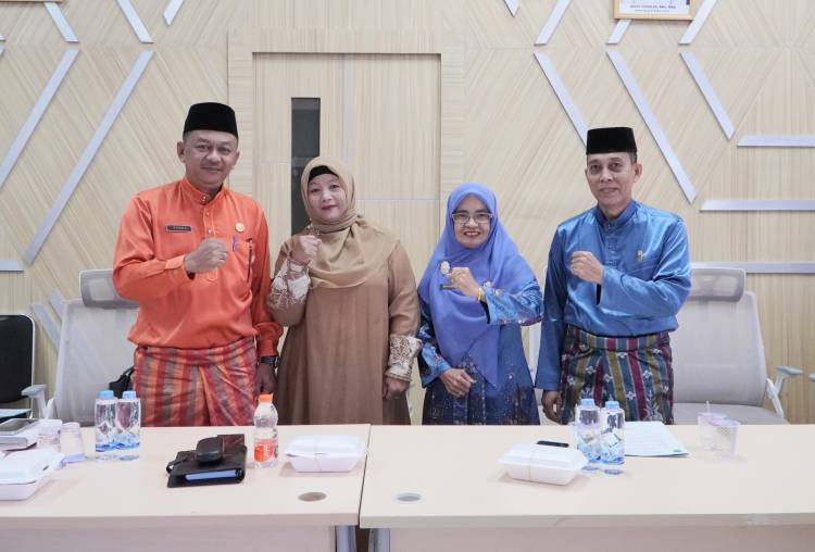 Sertijab Kepala Diskominfotiks Rohil, H. Mursal Pesan ke Staf: Jaga Kekompakan dan Dukung Plt Kadis Baru