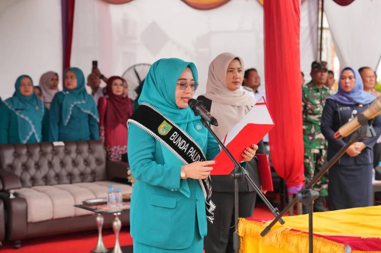 Lantik Ketua PKK Bangko Pusako, Tatik Sri Rahayu Bistamam Tekankan Penguatan Keluarga dan Cetak Generasi Emas