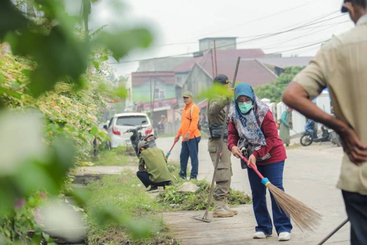 Gelora Wujudkan Dumai Asri, Wali Kota H. Paisal Pimpin Gotong Royong di Rimba Sekampung