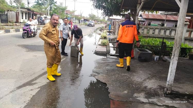 400 Petugas Turun Tangan Atasi Banjir Rohil, Ini yang Dilakukan Pemkab