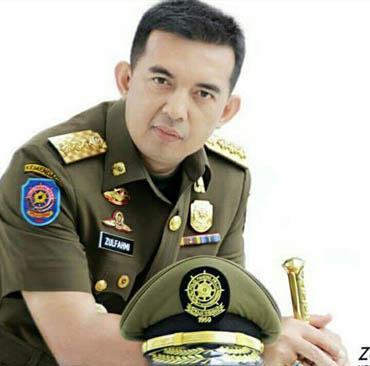 Satpol PP Pekanbaru Siap Sikat Habis Reklame di Jalur Hijau