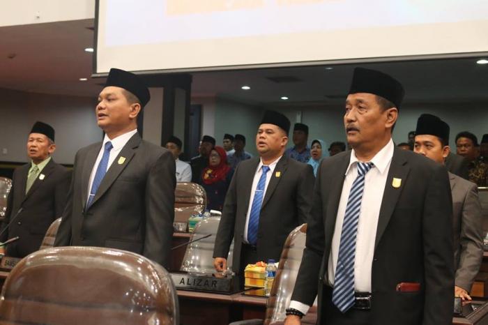 Sumpah Jabatan PAW Ketua DPRD Pekanbaru