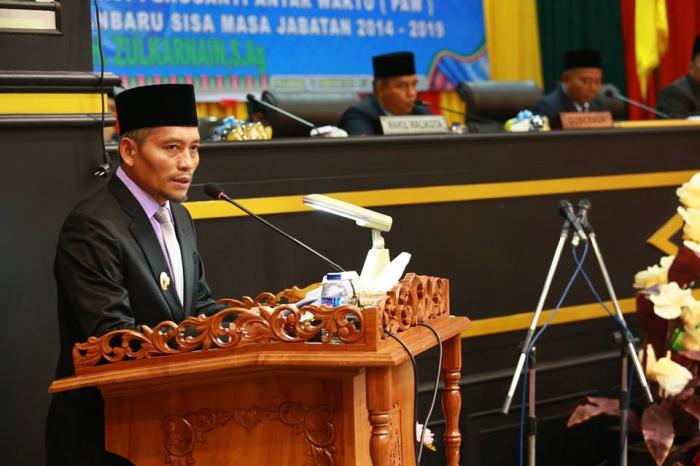 Galeri Fhoto DPRD Pekanbaru Pelantikan PAW Zulkarnain dari Fraksi PPP Menggantikan Said Usman Abdullah