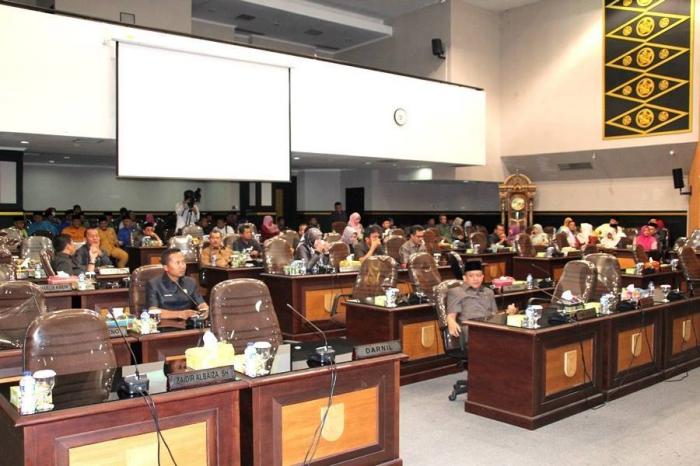 Sidang Paripurna Jawaban Kepala Daerah Terhadap Pandangan Umum Fraksi Ranperda Pengelolaan Barang Milik Daerah