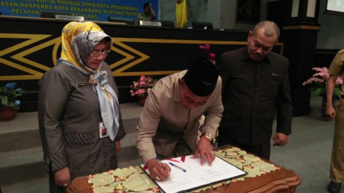 Pengesahan Perda Retribusi Tera Ulang Kota Pekanbaru