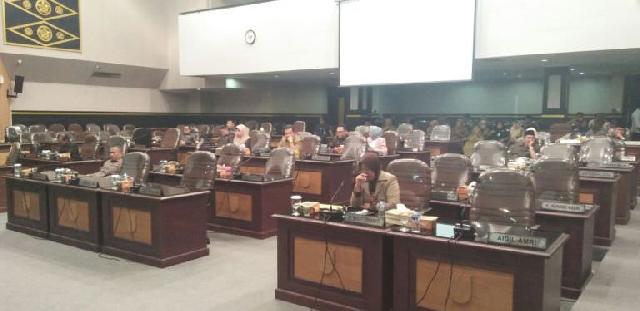 Rapat Paripurna DPRD Pekanbaru Untuk Membahas Ranperda Perpustakaan
