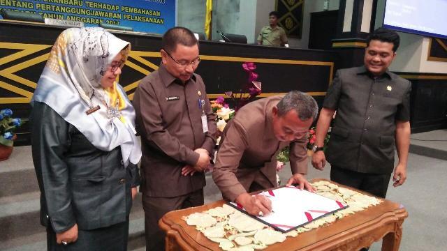 Rapat Paripurna DPRD Pekanbaru Tentang Pertanggungjawaban Pelaksanaan APBD Kota Pekanbaru Tahun 2017