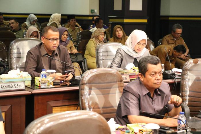 Galeri Pandangan Umum Fraksi Tentang Empat Ranperda