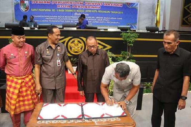 Paripurna Penandatanganan KUA-PPAS APBD 2020