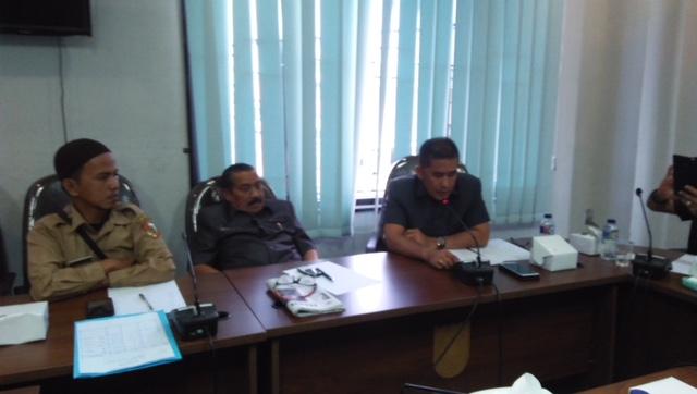 Bahas Kabar Pemotongan Insentif Guru, Komisi III DPRD Pekanbaru Hearing Bersama Guru dan Disdik 