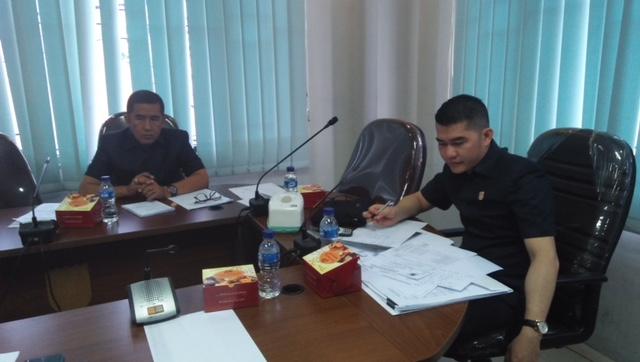 Bahas Kabar Pemotongan Insentif Guru, Komisi III DPRD Pekanbaru Hearing Bersama Guru dan Disdik 