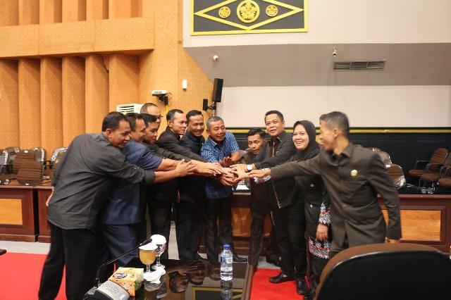 DPRD�Pekanbaru Sidang Paripurna Pembentukan dan Pengesahan AKD