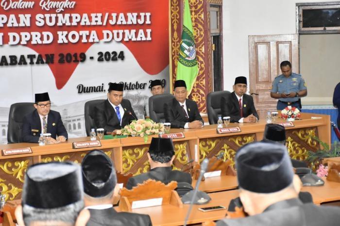 3 Pimpinan Definitif DPRD Dumai Dilantik